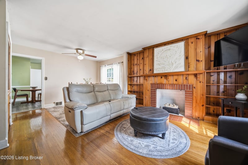 124 S Arbor Pk, Louisville, KY 40214