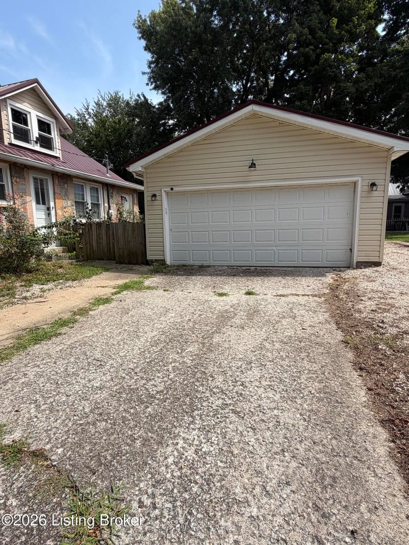 124 W Forest Ave, Hodgenville, KY 42748