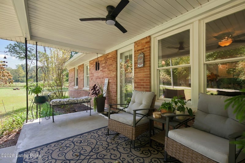 12402 Saw Mill Rd, Louisville, KY 40272