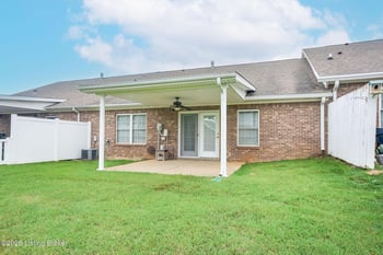 12402 Spring Leaf Ct, Louisville, KY 40229