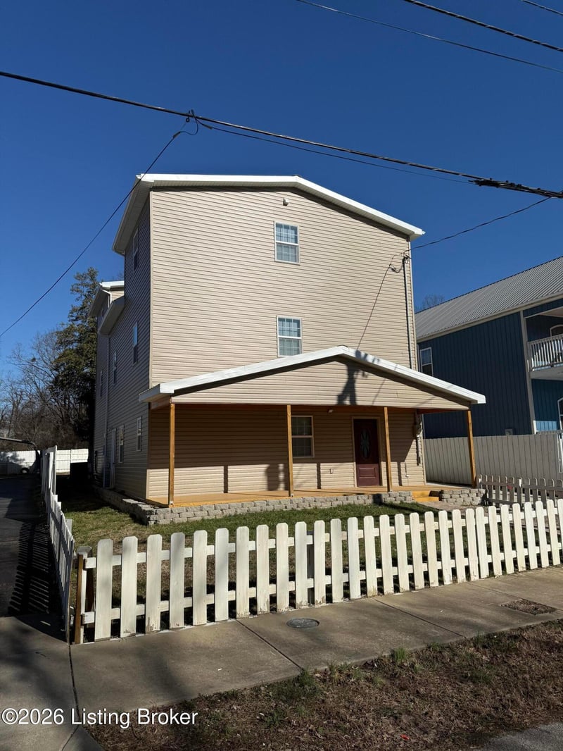 12411 Berrytown Rd, Louisville, KY 40223