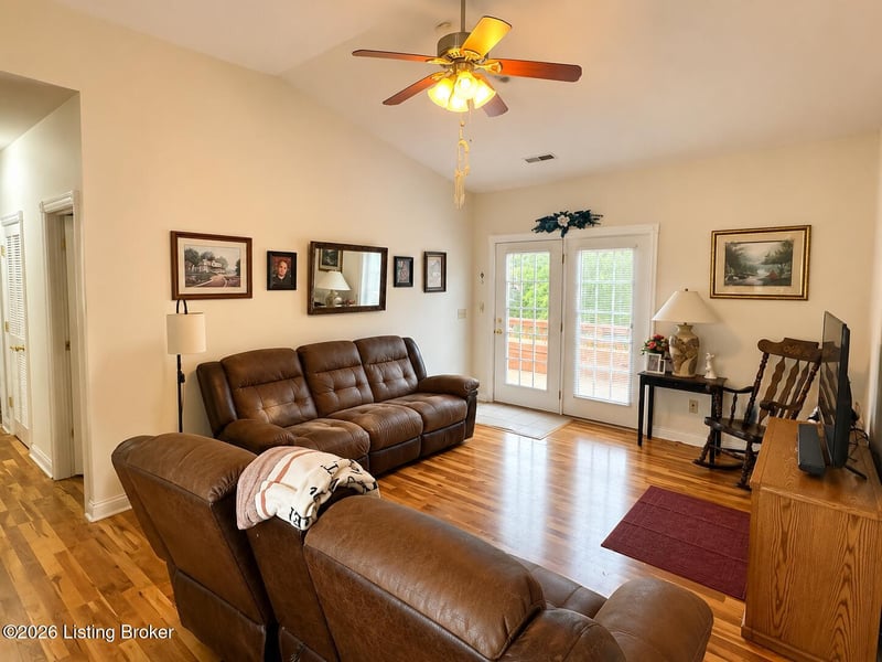 125 Wagon Trl, Taylorsville, KY 40071