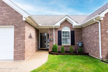 12500 Spring Falls Ct, Louisville, KY 40229