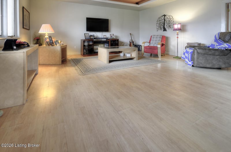 12501 Lower River Rd, Louisville, KY 40272