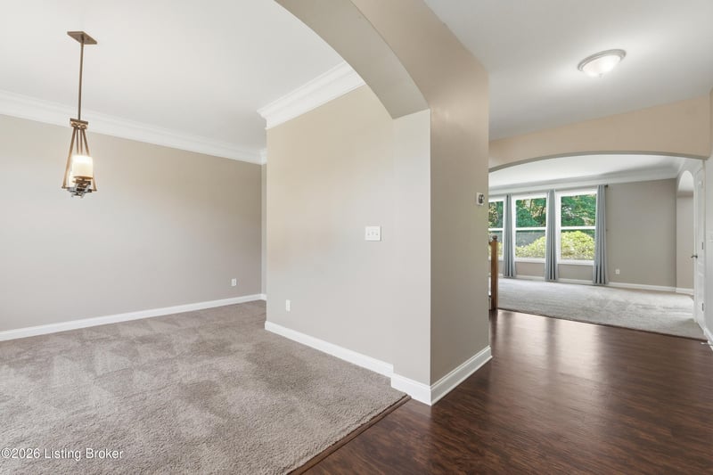 12506 Deer Lake Ln, Louisville, KY 40299