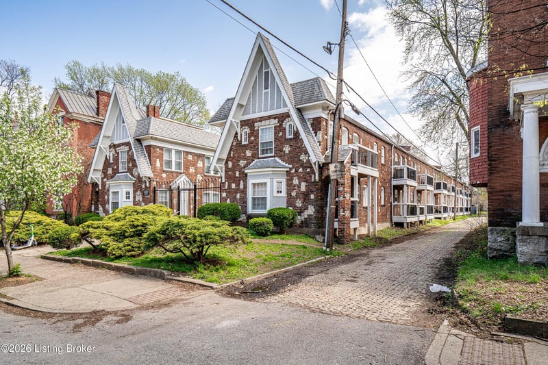 1251 S Brook St, Louisville, KY 40203