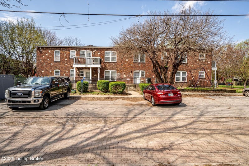 1251 S Brook St, Louisville, KY 40203