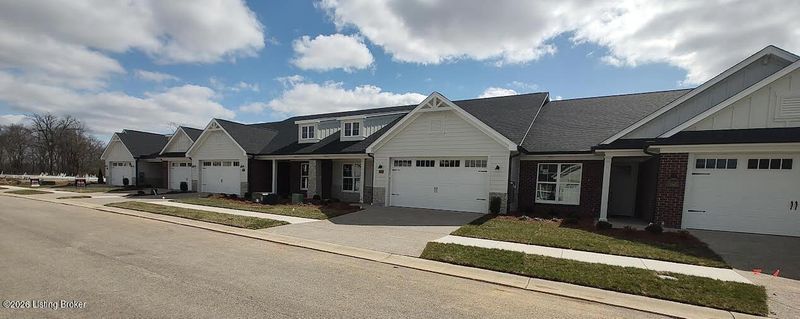 12516 Button Willow Ln, Louisville, KY 40299