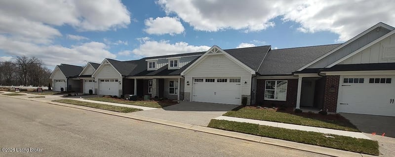 12520 Button Willow Ln, Louisville, KY 40299