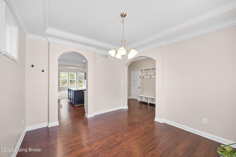 12528 Deer Lake Ln, Louisville, KY 40299