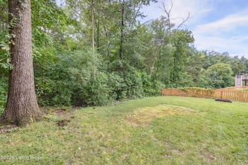 12528 Deer Lake Ln, Louisville, KY 40299