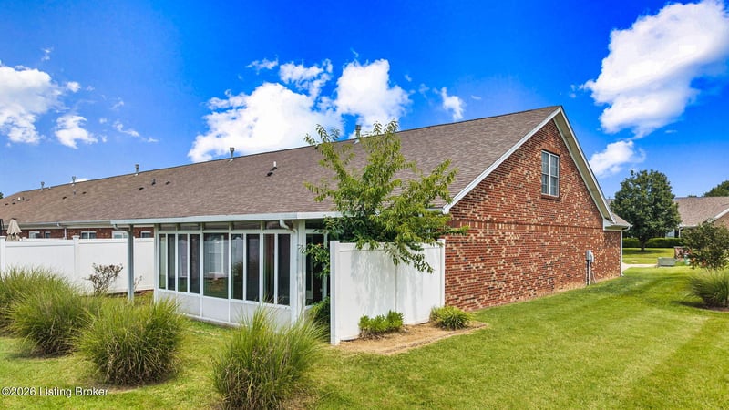 12562 Spring Falls Ct, Louisville, KY 40229