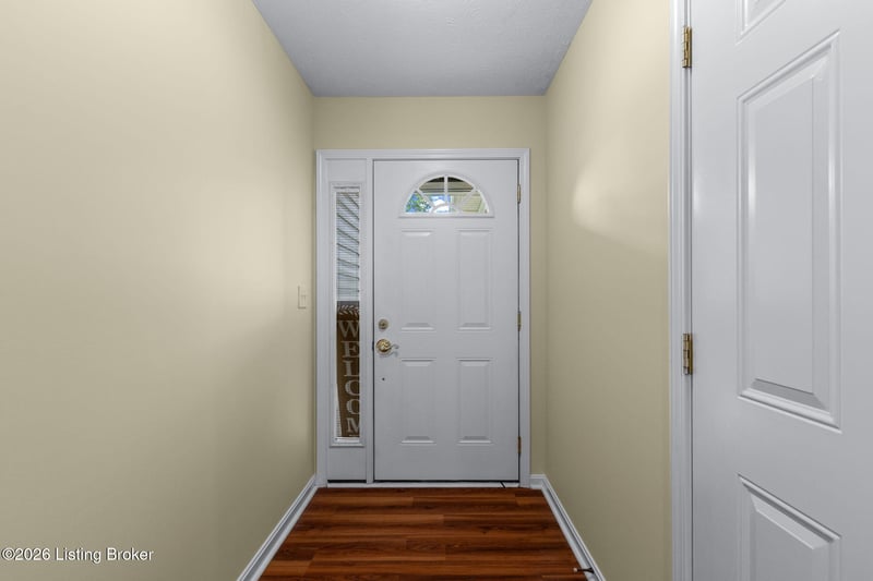12562 Spring Falls Ct, Louisville, KY 40229
