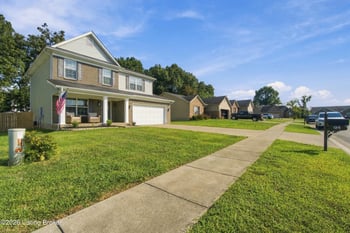 126 Garnette Ct, Mt Washington, KY 40047