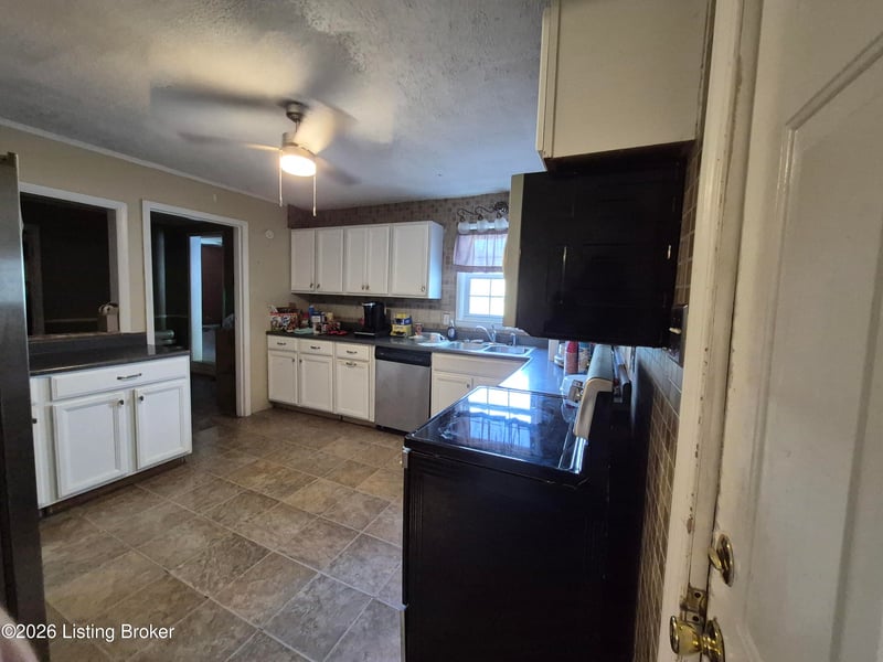 126 Hazel Lawn Dr, Shelbyville, KY 40065