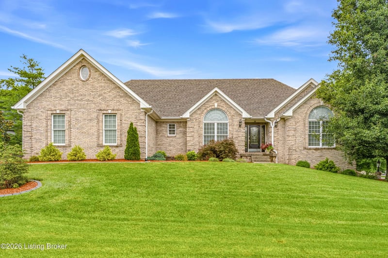 1260 Pebble Dr, Shelbyville, KY 40065