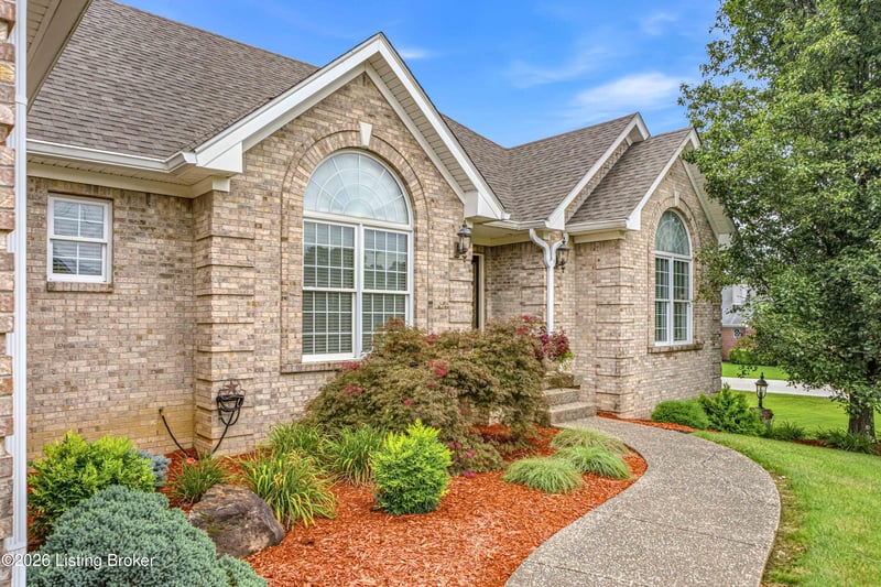 1260 Pebble Dr, Shelbyville, KY 40065