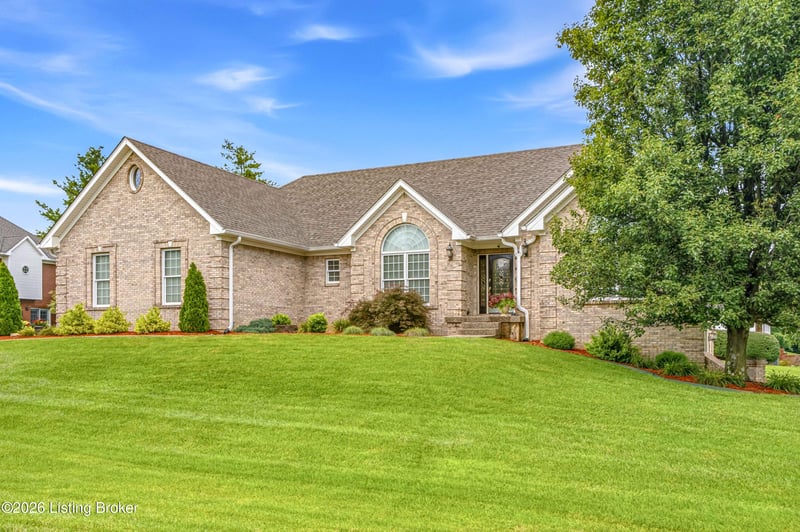 1260 Pebble Dr, Shelbyville, KY 40065