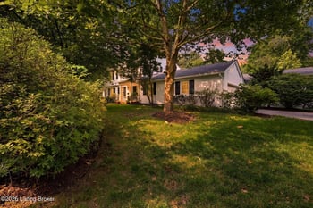 12609 Crest Arm Rd, Anchorage, KY 40223