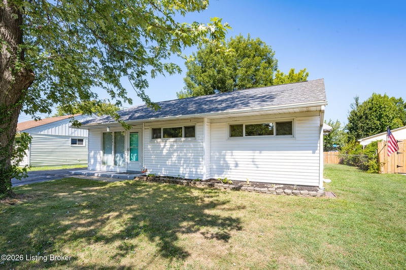 1261 Gilmore Ln, Lynnview, KY 40213