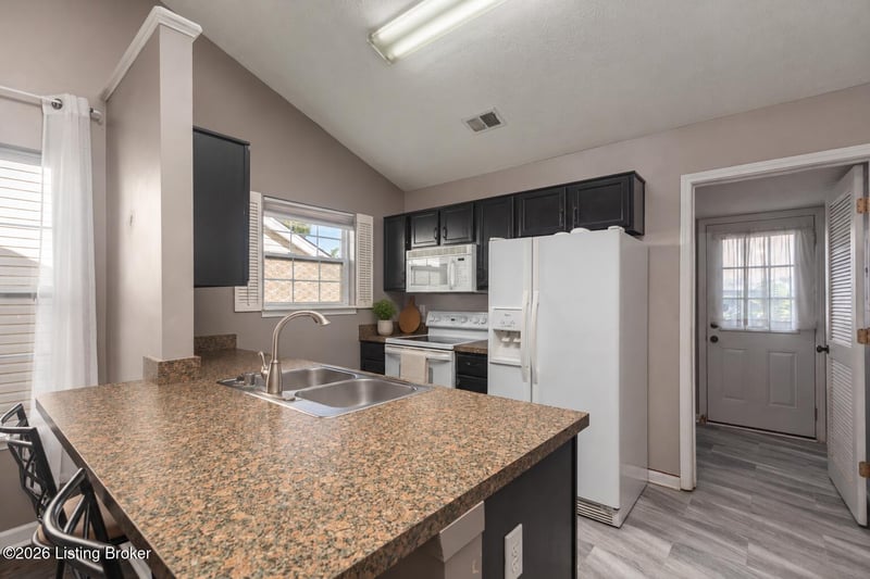12633 Westport Ridge Way, Louisville, KY 40245