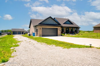 127 Hidden Valley Dr, Bardstown, KY 40004