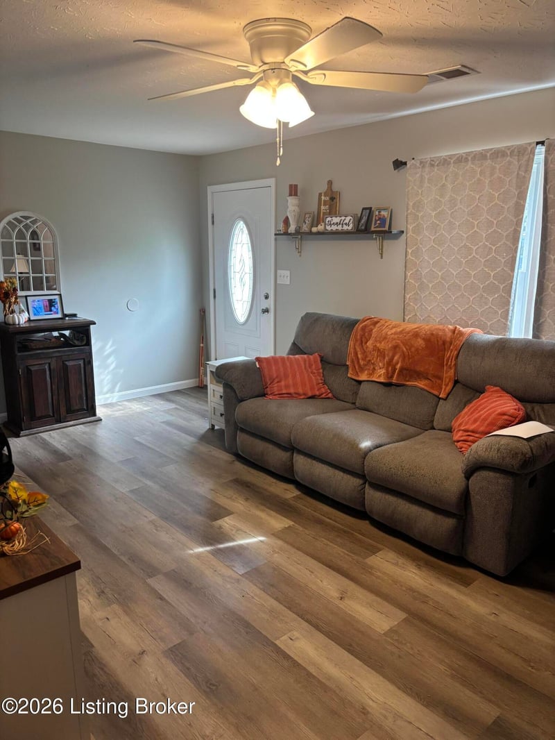 127 N Summit Ave, Hodgenville, KY 42748