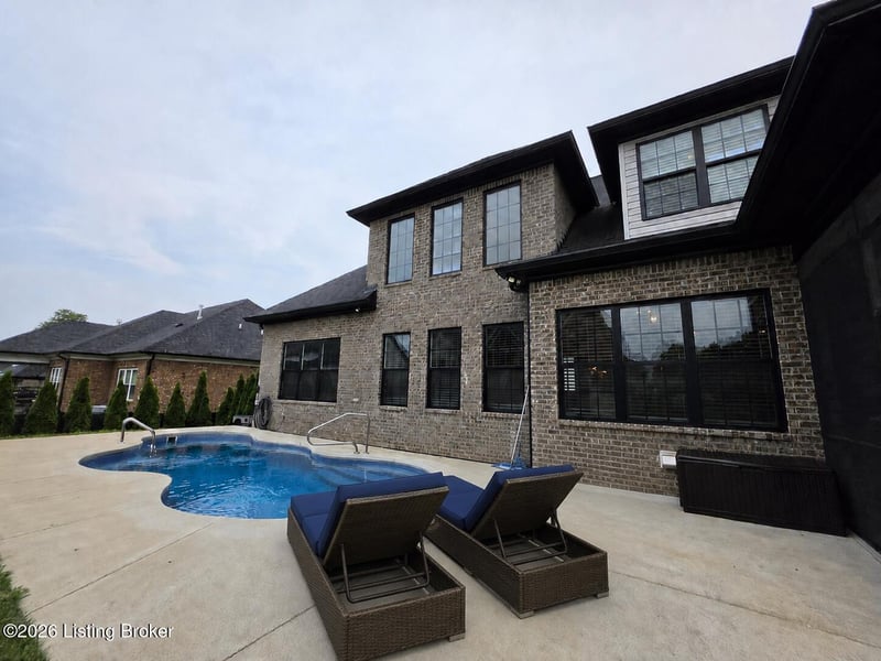 12705 Valley Pine Dr, Louisville, KY 40299