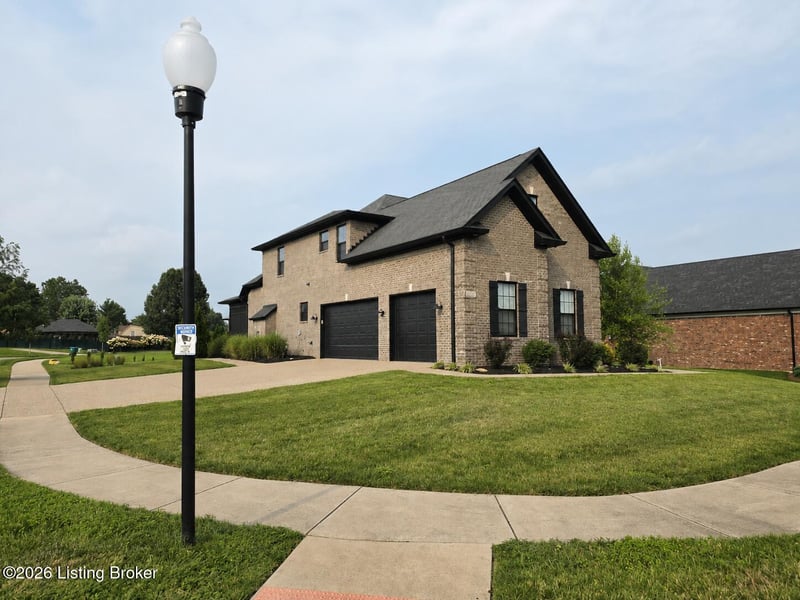 12705 Valley Pine Dr, Louisville, KY 40299