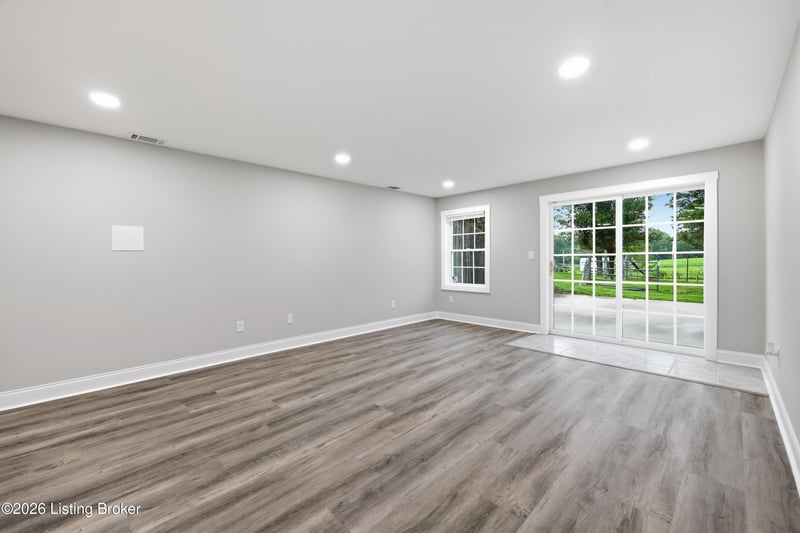 1279 Rice Rd, Lawrenceburg, KY 40342