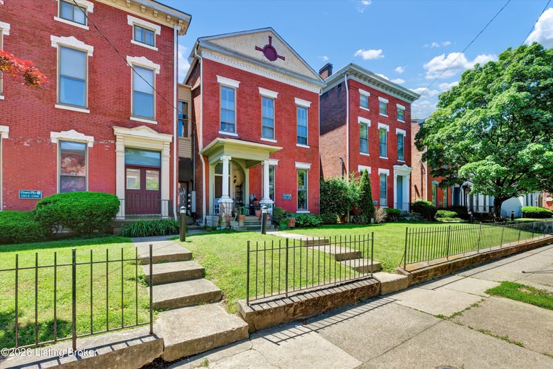 128 E Oak St #APT 2, Louisville, KY 40203