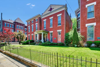 128 E Oak St #APT 2, Louisville, KY 40203
