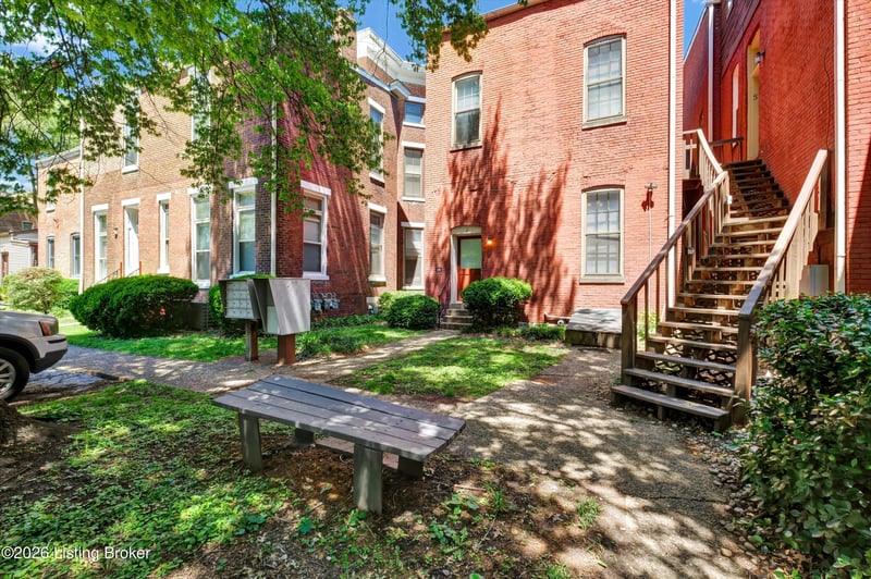 128 E Oak St #APT 2, Louisville, KY 40203