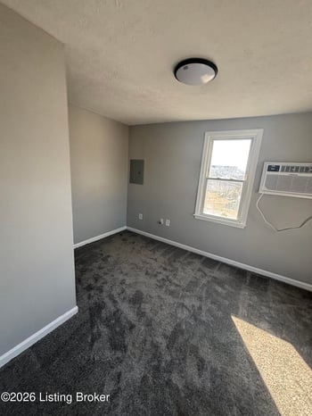 12819 Dixie Hwy, Louisville, KY 40272