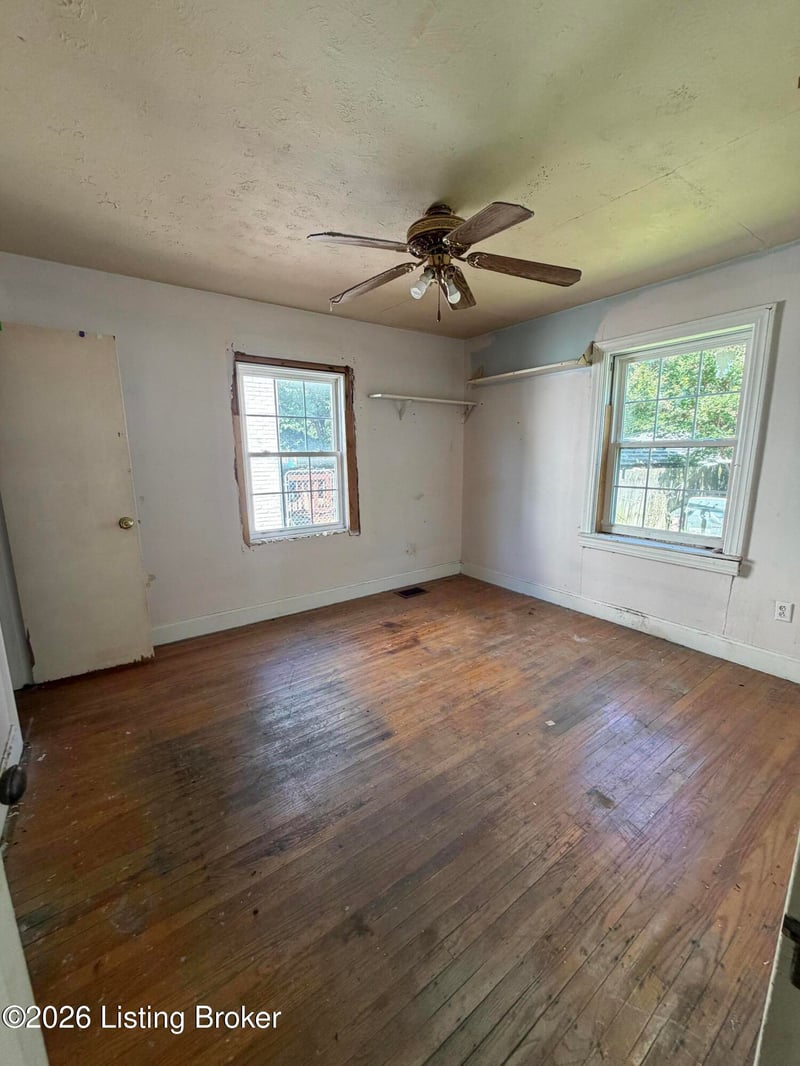 1287 Springdale Dr, Louisville, KY 40213