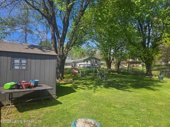 130 Bivins Ct, Radcliff, KY 40160