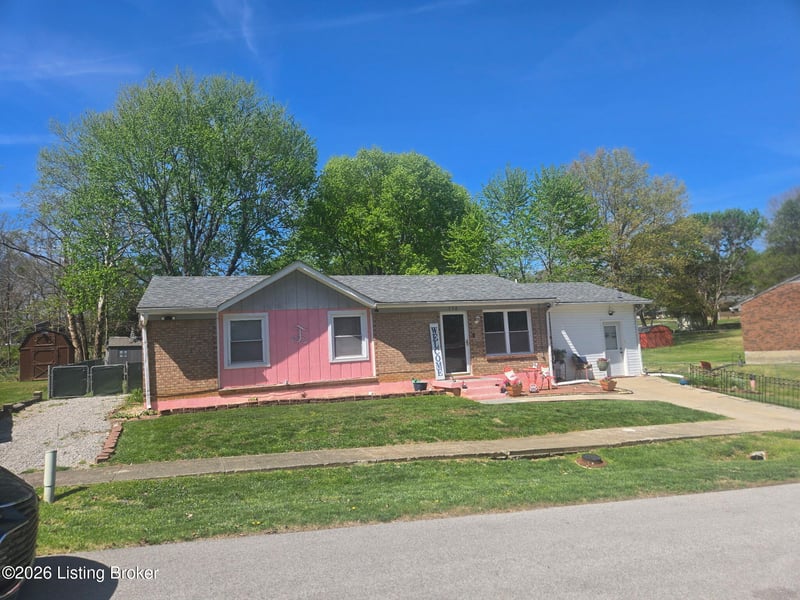 130 Bivins Ct, Radcliff, KY 40160