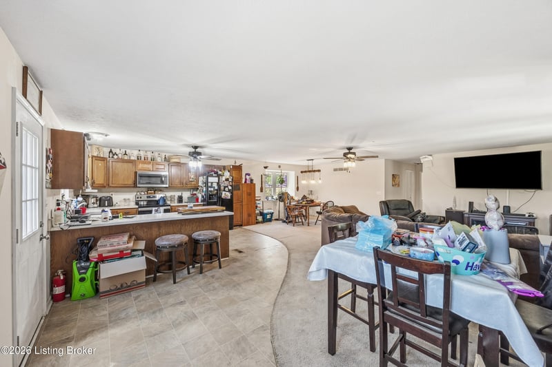 130 Smith Rd, Brooks, KY 40109
