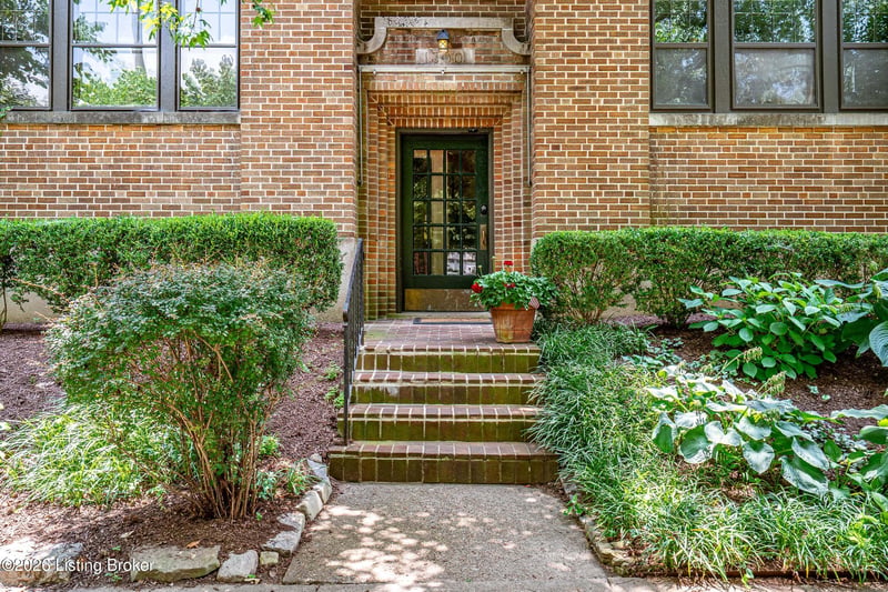 1300 Everett Ave #APT 6, Louisville, KY 40204