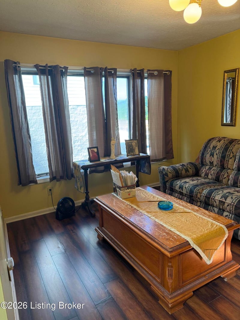 1300 Riverside Dr, Prospect, KY 40059