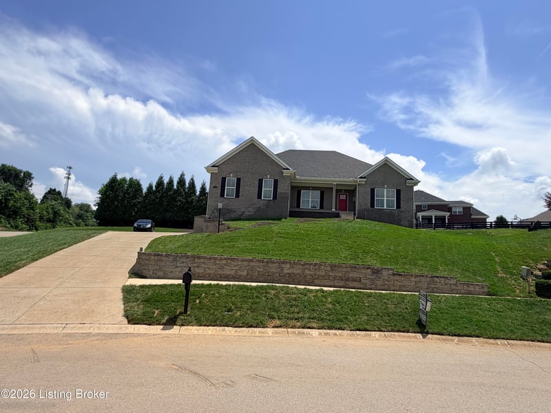 13000 Pond Creek Dr, Goshen, KY 40026