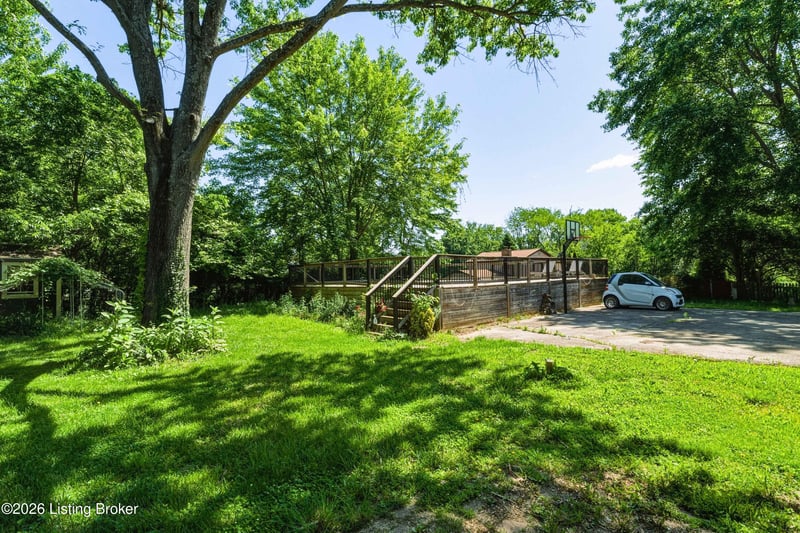 13003 Larkspur Ln, Prospect, KY 40059