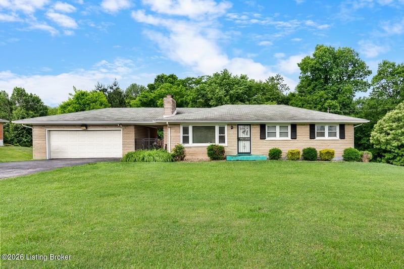 13008 Mitchell Hill Rd, Louisville, KY 40118