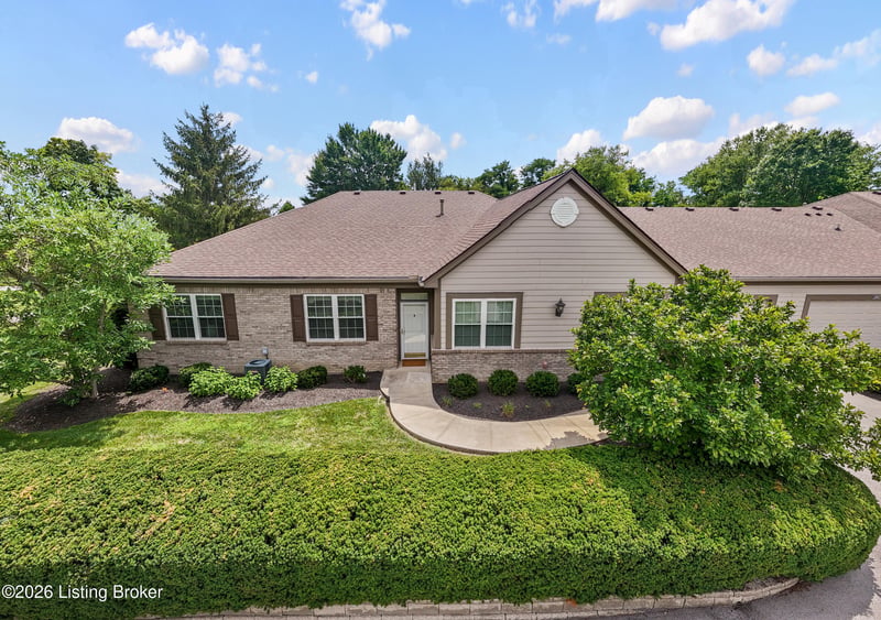 1301 Black Spruce Ln, Louisville, KY 40243
