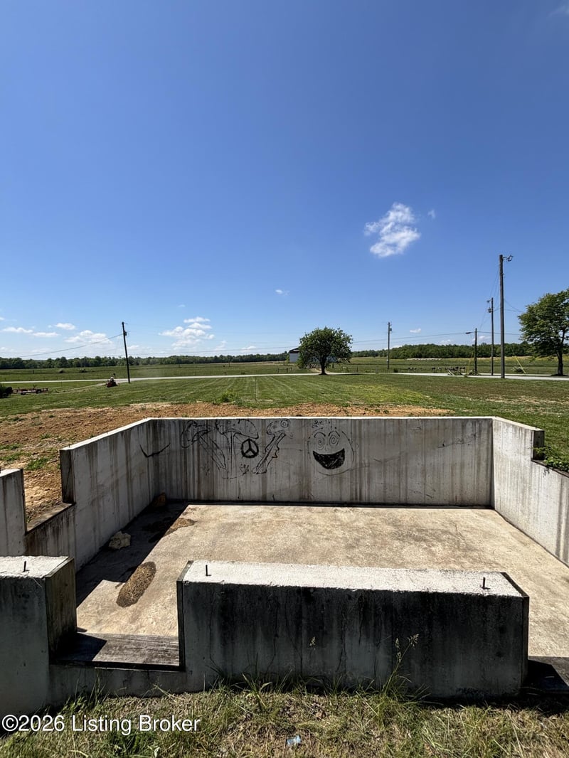 1302 River Rd, Clarkson, KY 42726