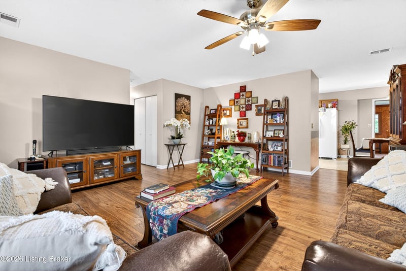 1305 Williamsburg Dr, Elizabethtown, KY 42701