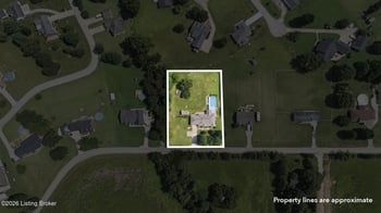 1308 Chapeze Ln, Shepherdsville, KY 40165