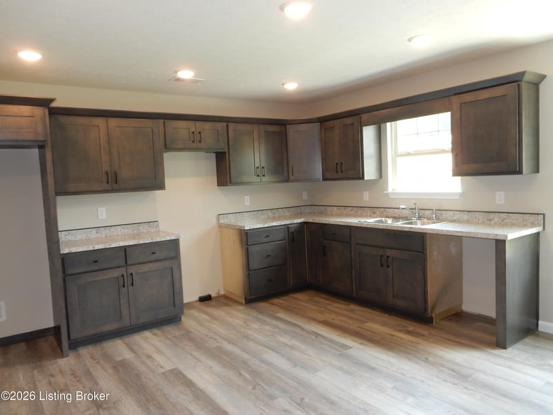 131 Diane Ct, Lebanon Junction, KY 40150