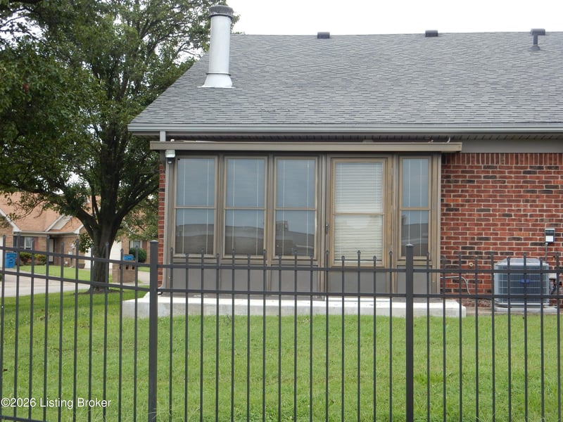 131 Flintstone Ct, Shepherdsville, KY 40165