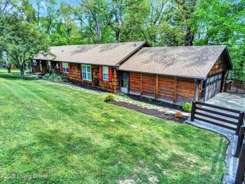 131 Lakeside Dr, Scottsville, KY 42164